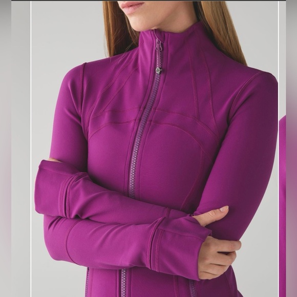Lululemon Define Jacket
Regal Plum
Size:6 - Picture 5 of 12